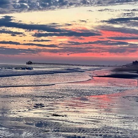 Beautiful Beachfront-Oceanfront First Floor 2Br 2Ba Condo In Cherry Grove, North Myrtle Beach! Renovated With A Fully Equipped Kitchen, 3 Separate Beds, Pool, Private Patio & Steps To The Sand! מראה חיצוני תמונה