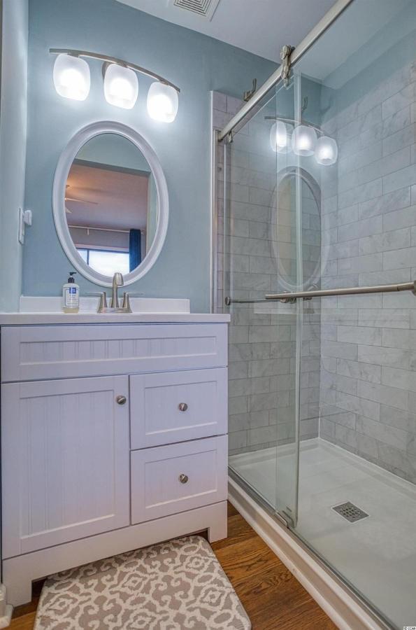 Beautiful Beachfront-Oceanfront First Floor 2Br 2Ba Condo In Cherry Grove, North Myrtle Beach! Renovated With A Fully Equipped Kitchen, 3 Separate Beds, Pool, Private Patio & Steps To The Sand! מראה חיצוני תמונה