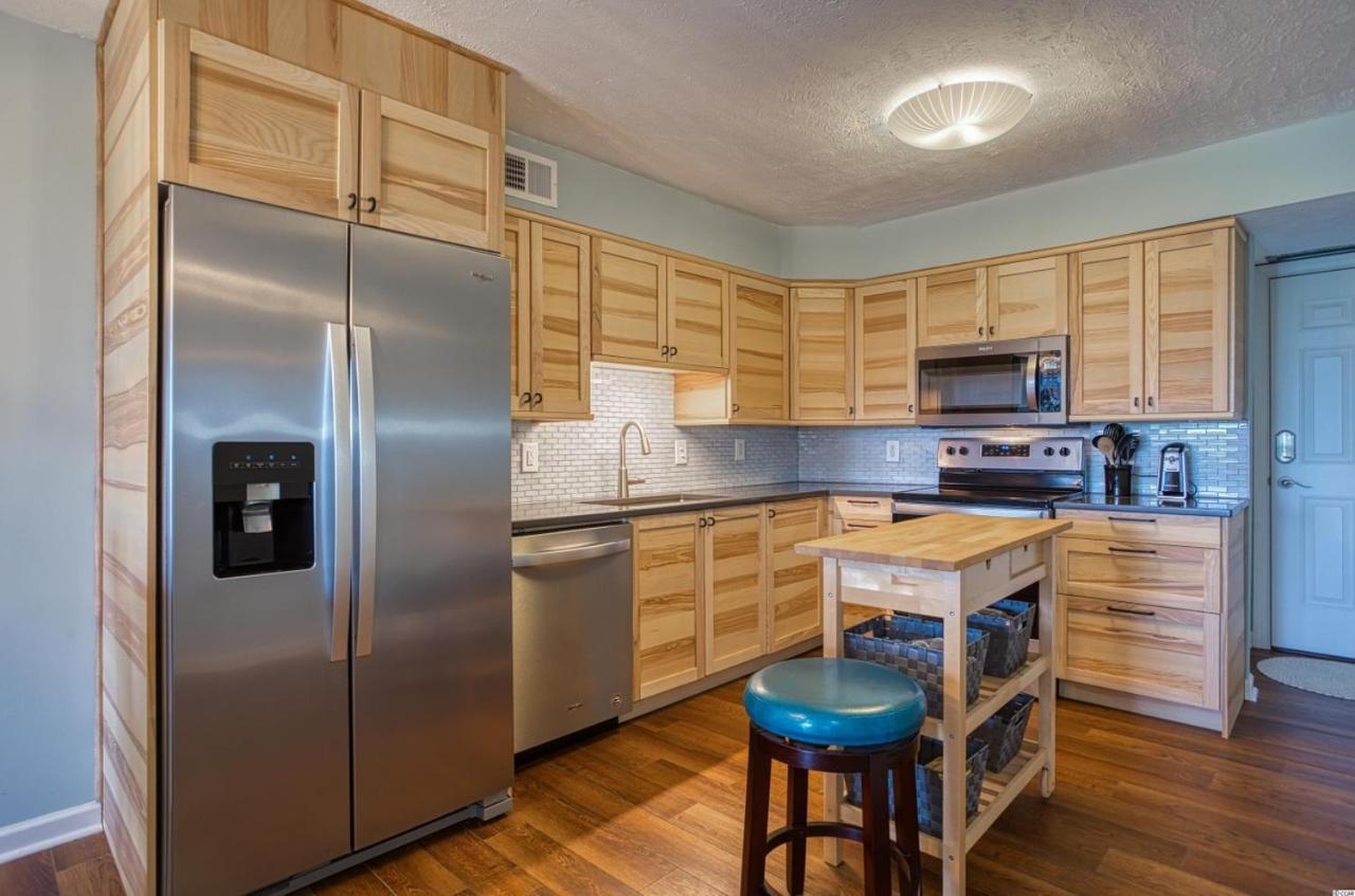 Beautiful Beachfront-Oceanfront First Floor 2Br 2Ba Condo In Cherry Grove, North Myrtle Beach! Renovated With A Fully Equipped Kitchen, 3 Separate Beds, Pool, Private Patio & Steps To The Sand! מראה חיצוני תמונה